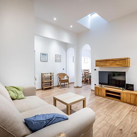 Roommo Via Dei Pilastri Giada Флоренция Экстерьер фото
